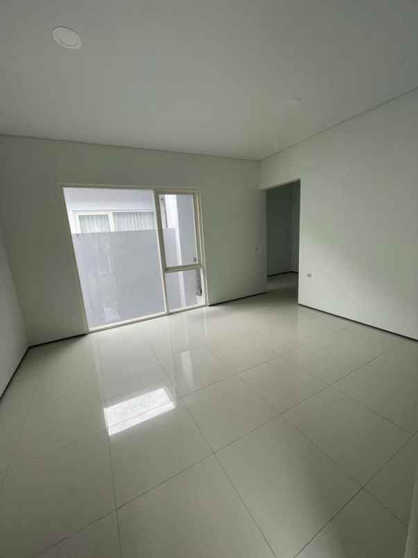 dijual rumah sunset road