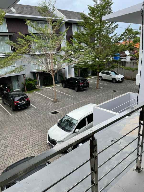 dijual rumah sunset road