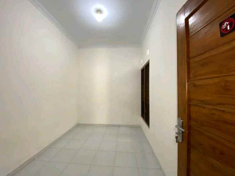 dijual rumah tamanan
