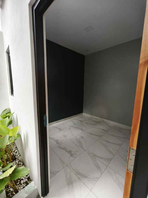 dijual rumah tamantirto kasihan