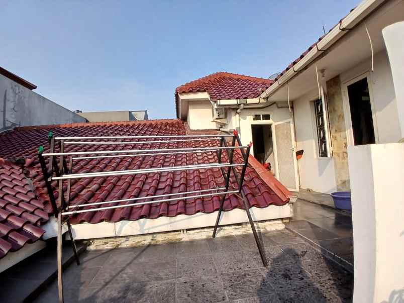 dijual rumah tanjung barat indah