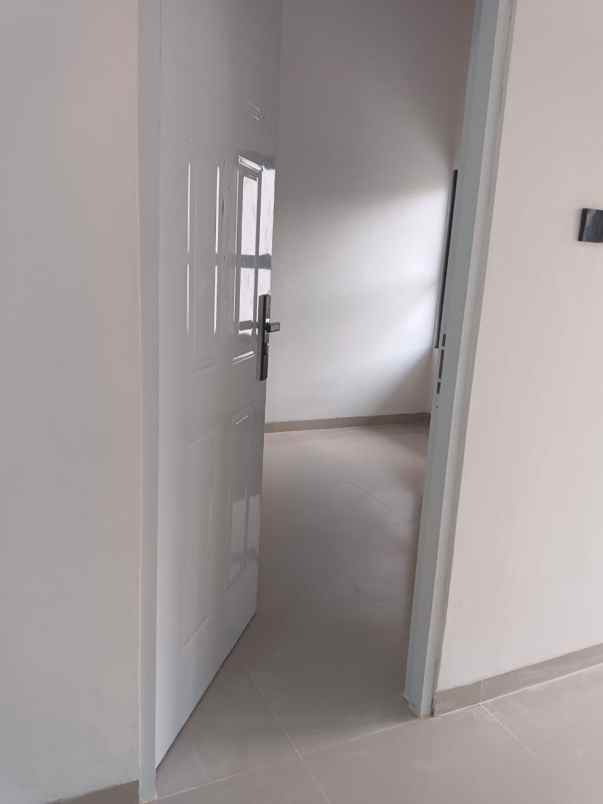 dijual rumah telaga mas