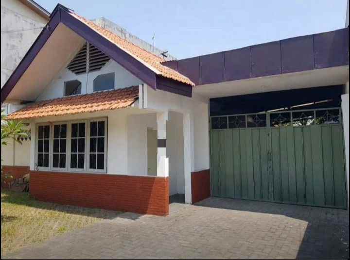 dijual rumah tenggilis