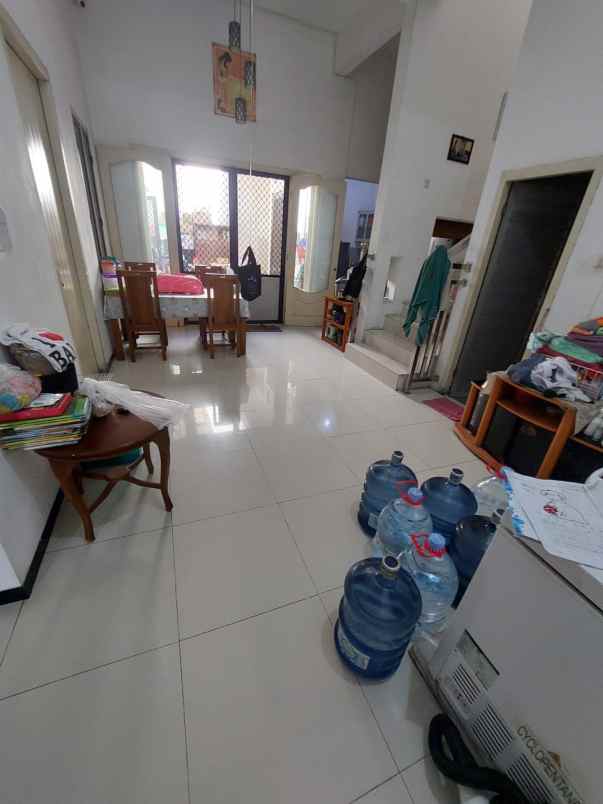 dijual rumah tenggilis