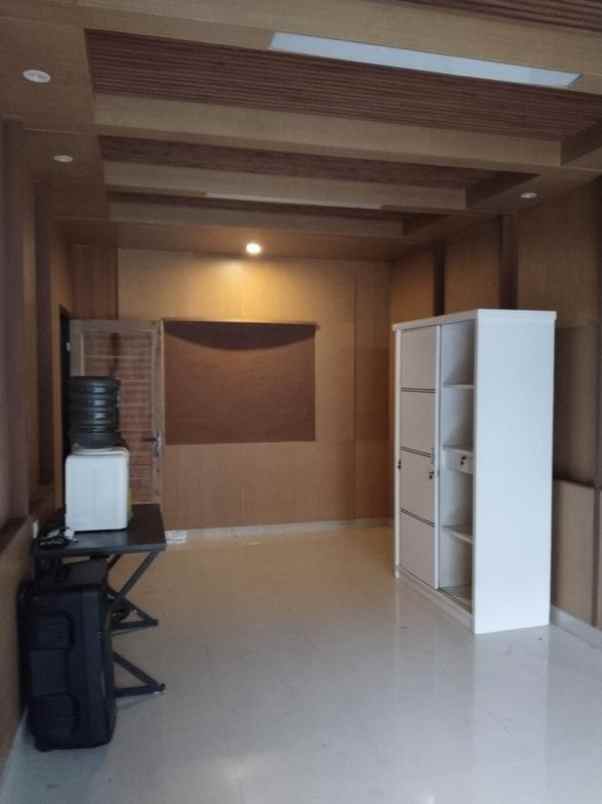 dijual rumah turangga