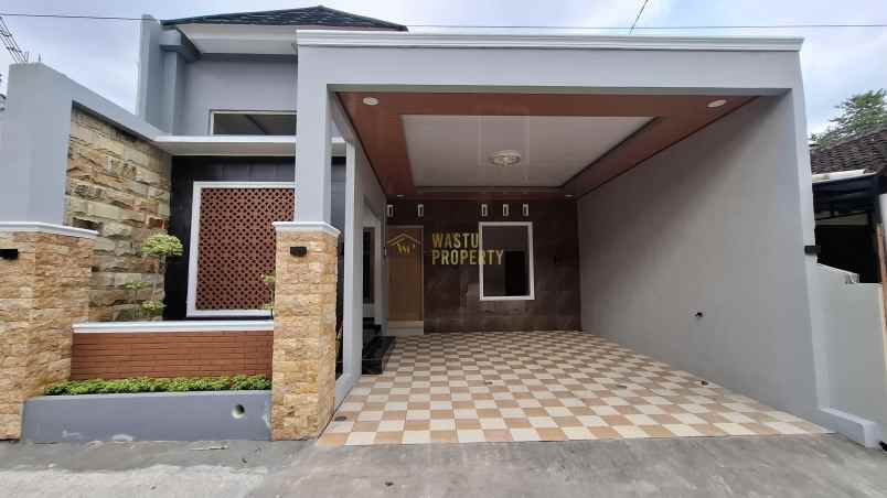 dijual rumah wedomartani ngemplak