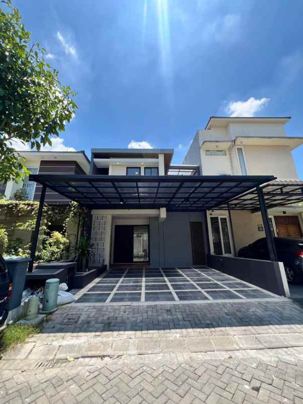 dijual rumah wiyung