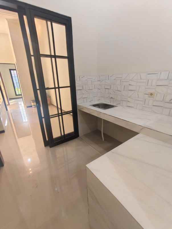 dijual rumah wonorejo selatan rungkut