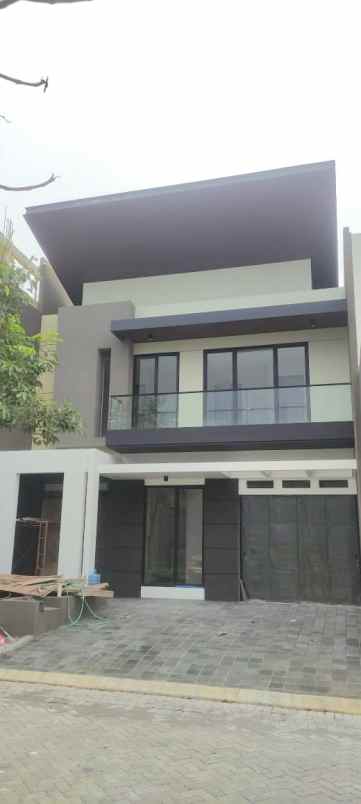dijual rumah woodland