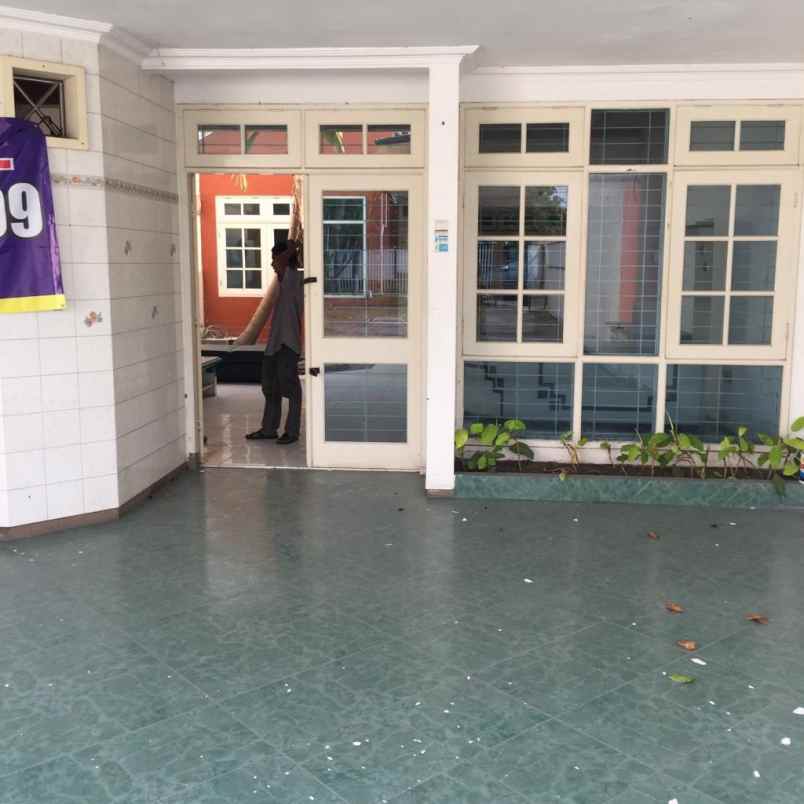 dijual rumah yos sudarso sidoarjo