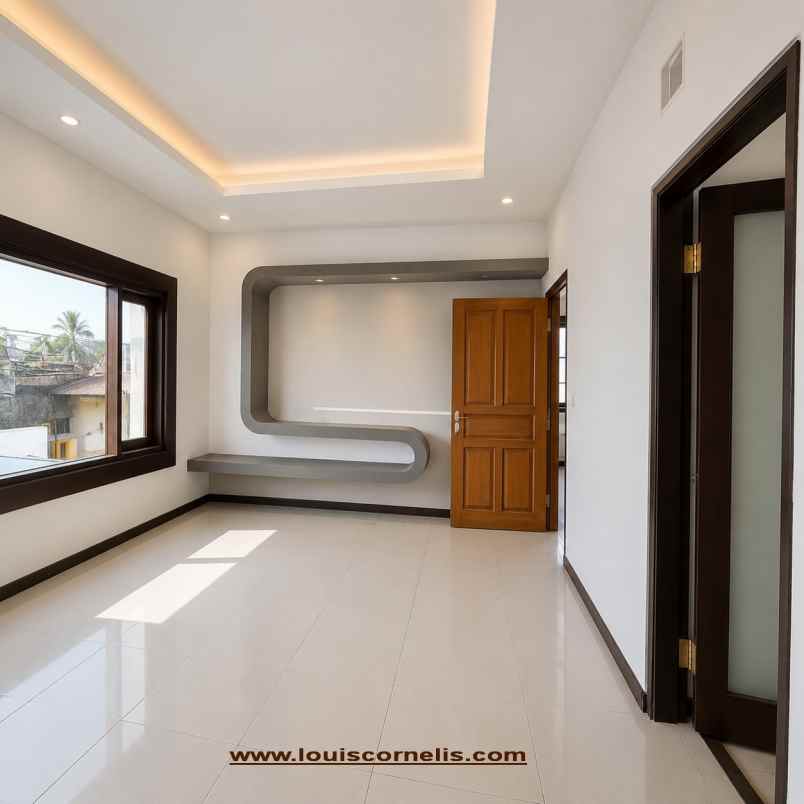 dijual segera rumah besar di ubung denpasar
