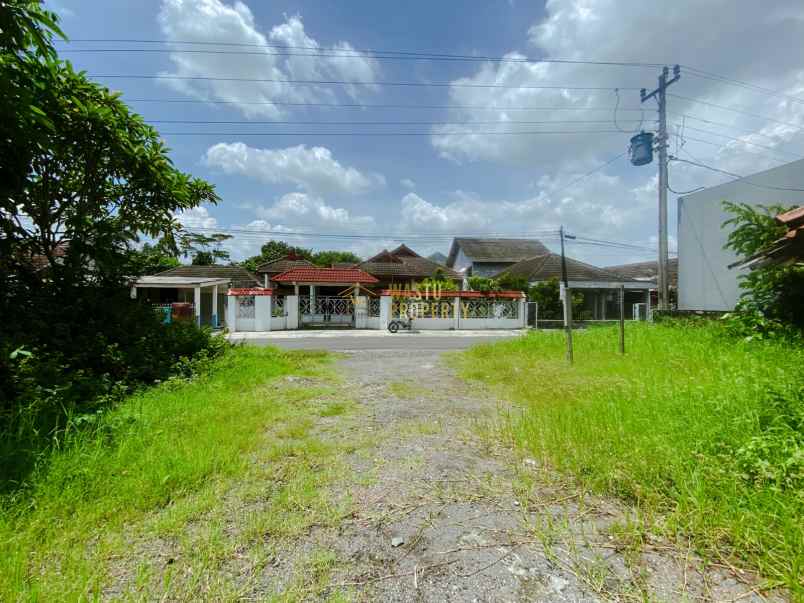 dijual tanah maguwoharjo depok sleman