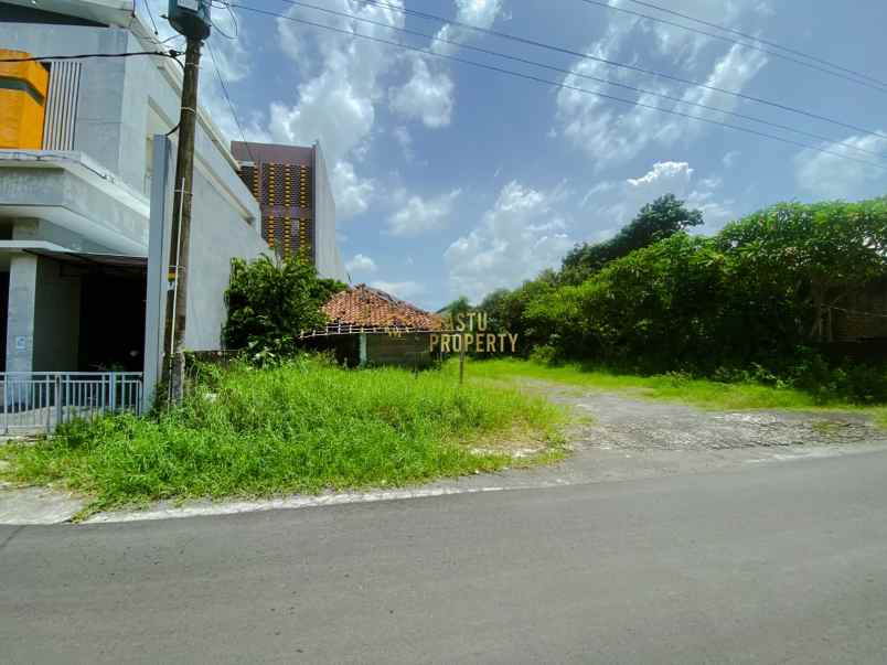 dijual tanah maguwoharjo depok sleman