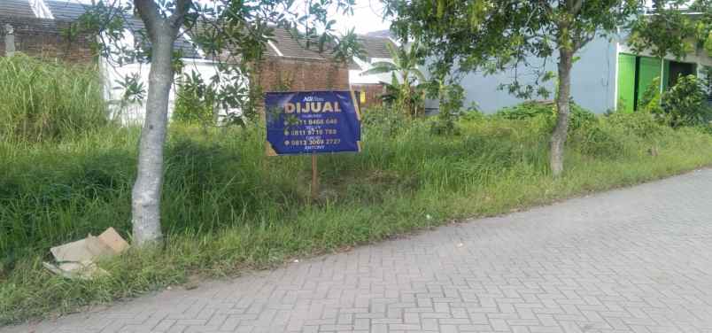 dijual tanah perumahan the graha
