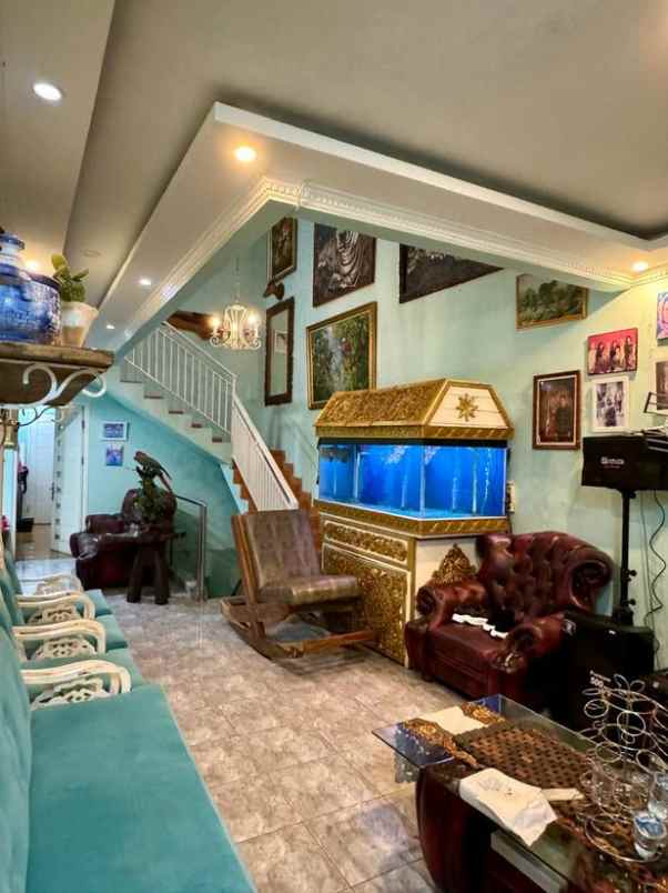 dijual villa dago giri bandung