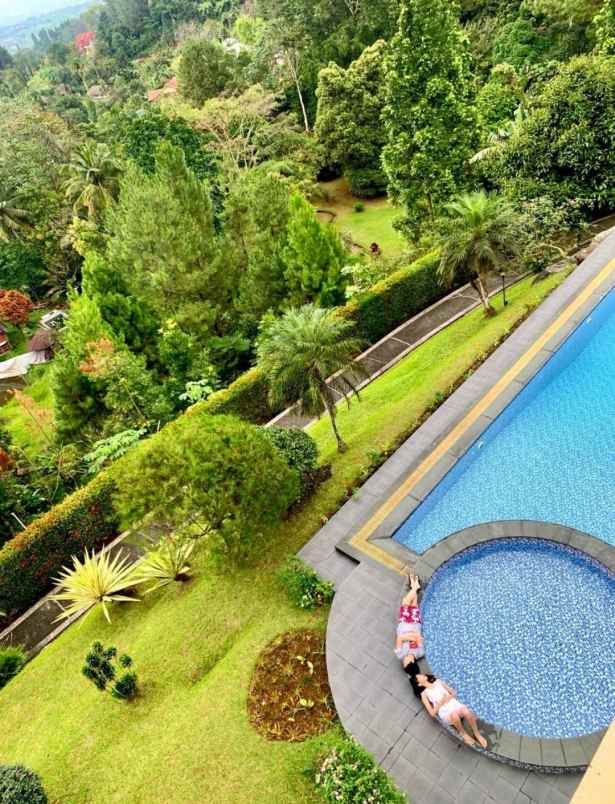 dijual villa di mega mendung puncak bogor