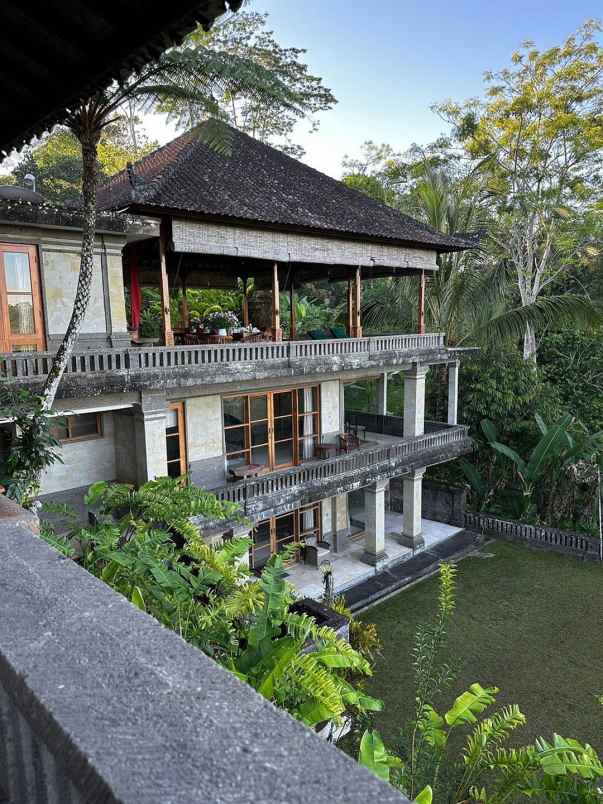 dijual villa jl raya payangan kerta kec