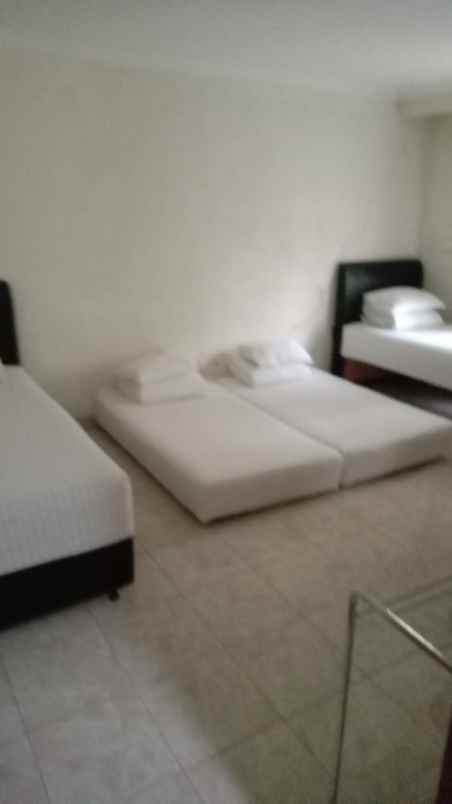 dijual villa mega mendung cisarua