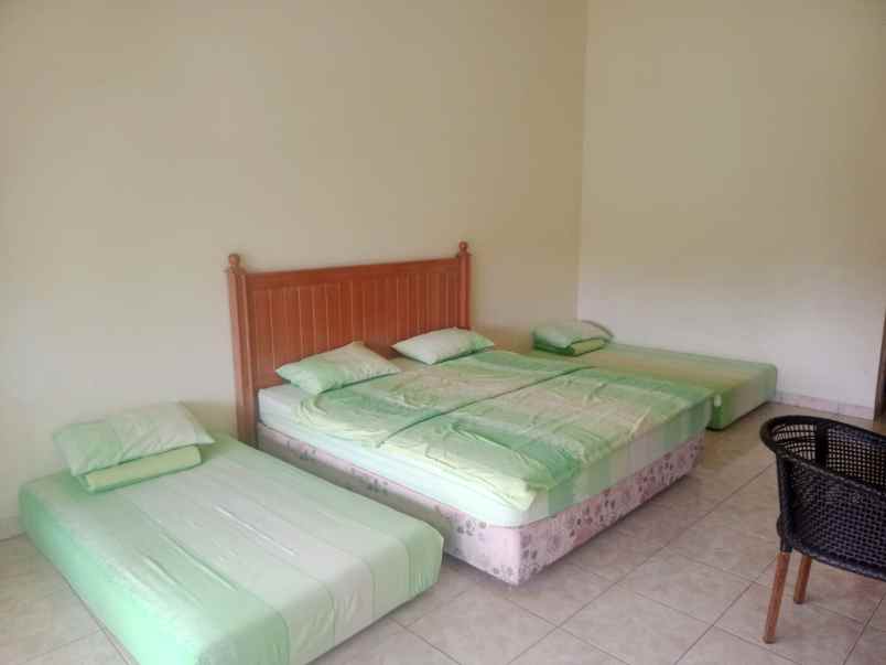 dijual villa mega mendung cisarua