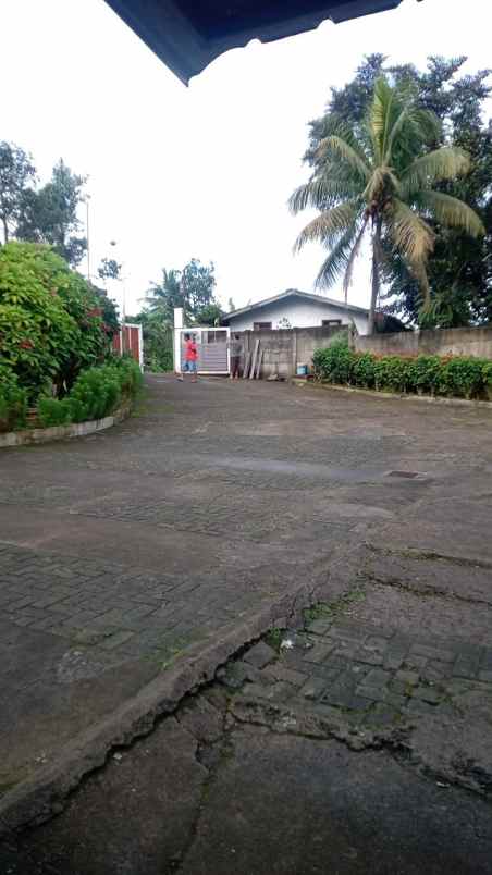 dijual villa mega mendung cisarua