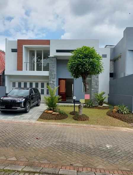 dijual villa the taman dayu rosewood hills