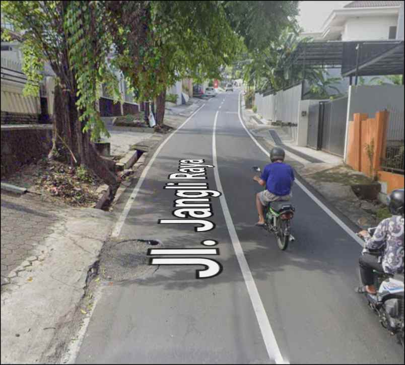 dijuwal rumah 2 lt kawasan smg atas