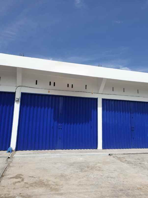 disewakan 4 kios berderet dipinggir jalan as