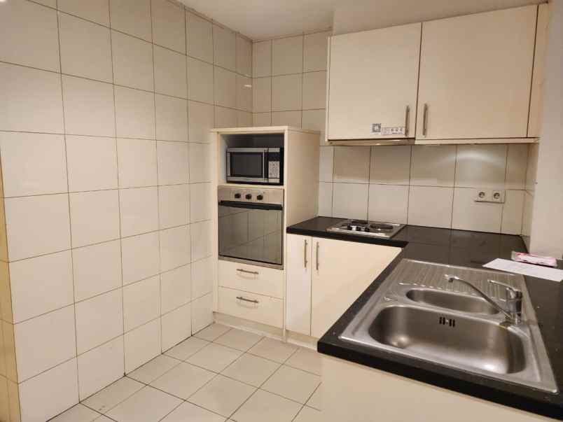 disewakan apartemen apartemen somerset permata