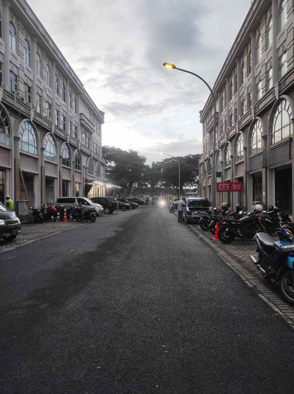 disewakan ruko crown green lake city