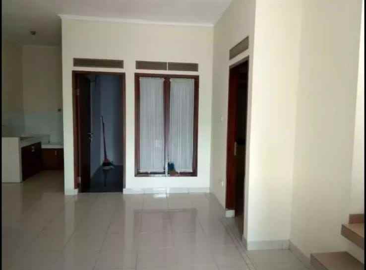 disewakan rumah buana soeta residence