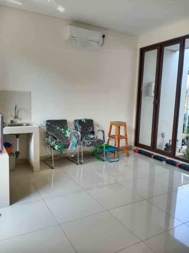 disewakan rumah cluster shinano jgc