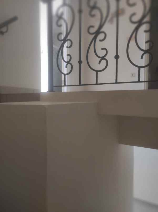 disewakan rumah green lake city cluster europa 6x15