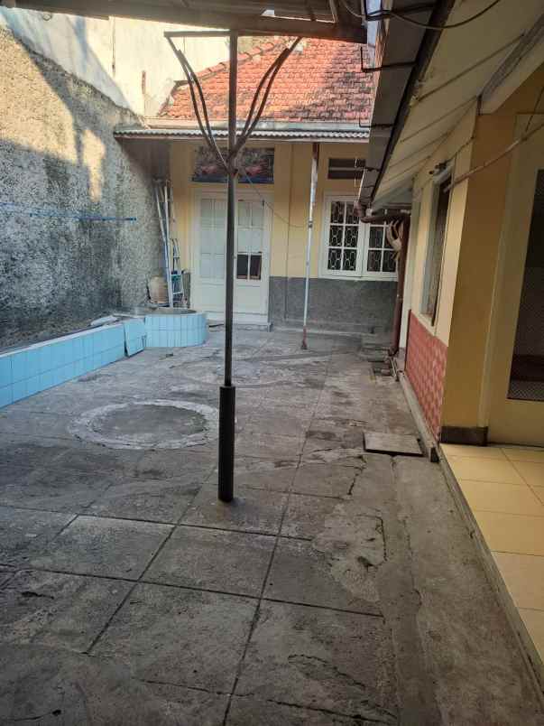 disewakan rumah jalan teuku umar