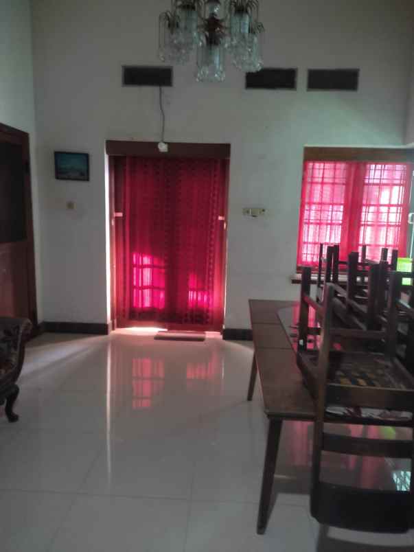 disewakan rumah jalan teuku umar