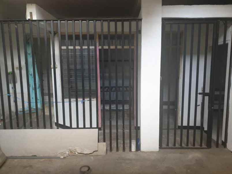 disewakan rumah klampis semolo barat