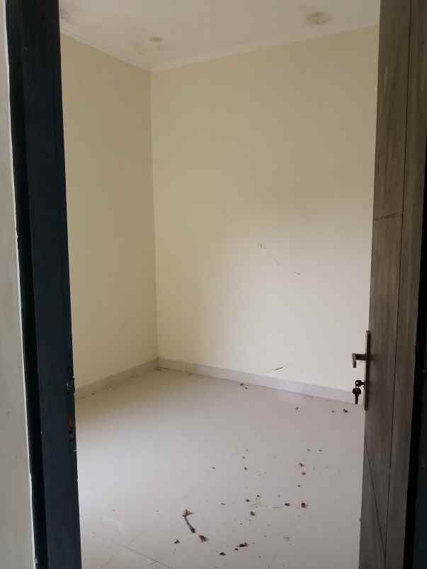 disewakan rumah non furnished lokasi strategis bekasi