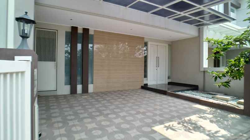 disewakan rumah pakuwon city