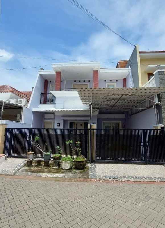 disewakan rumah pantai mentari