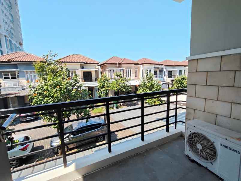 disewakan rumah royal residence