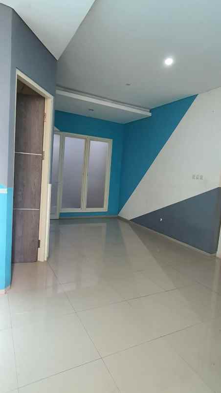 disewakan rumah wiguna tengah