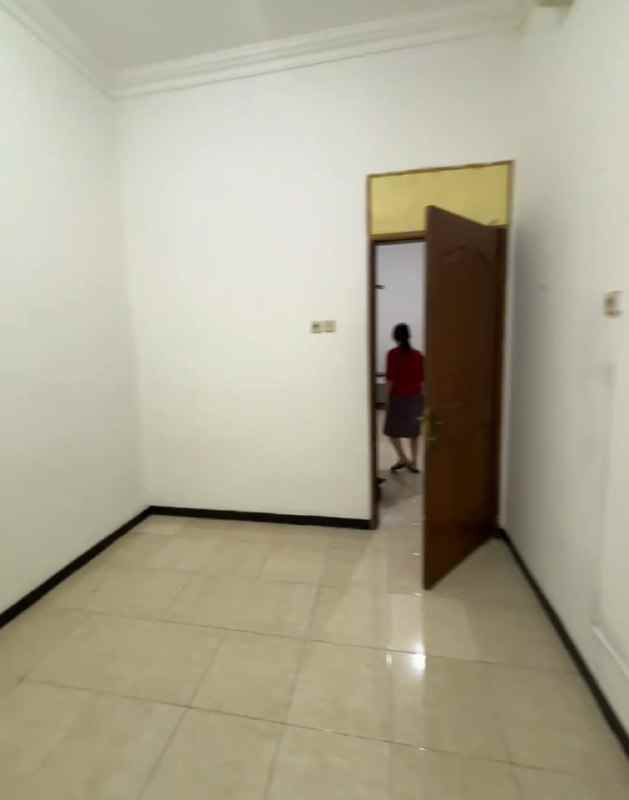 disewakan rumah wisma mukti klampis