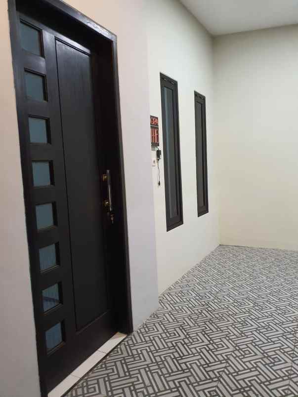 griya pesona asri medokan ayu rungkut 1 lantai nego