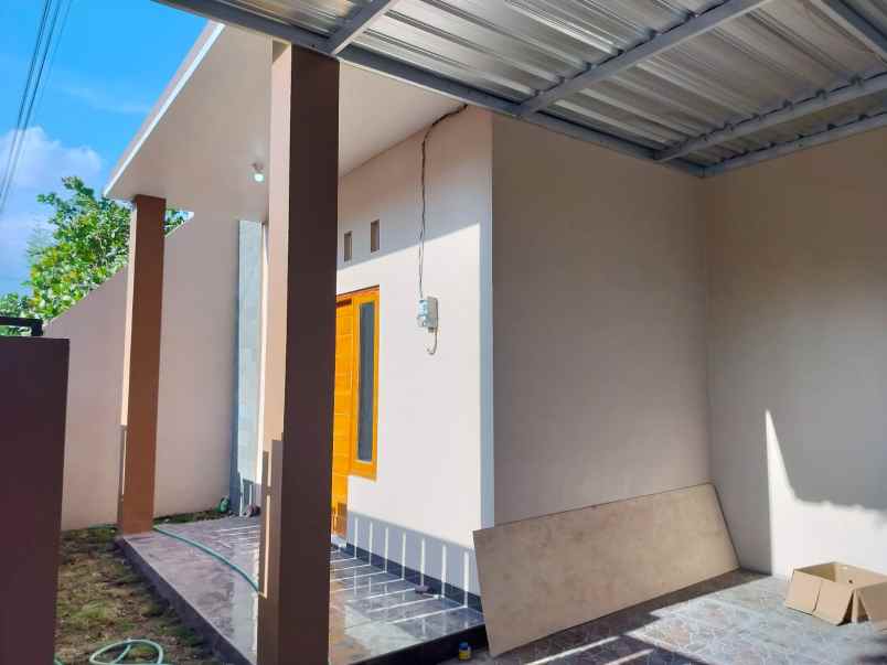 hunian elegan modern dan cantik 7 menit pasar kalasan