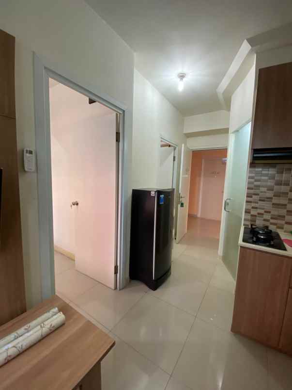 jual apartemen 2 kamar furnish di green pramuka city
