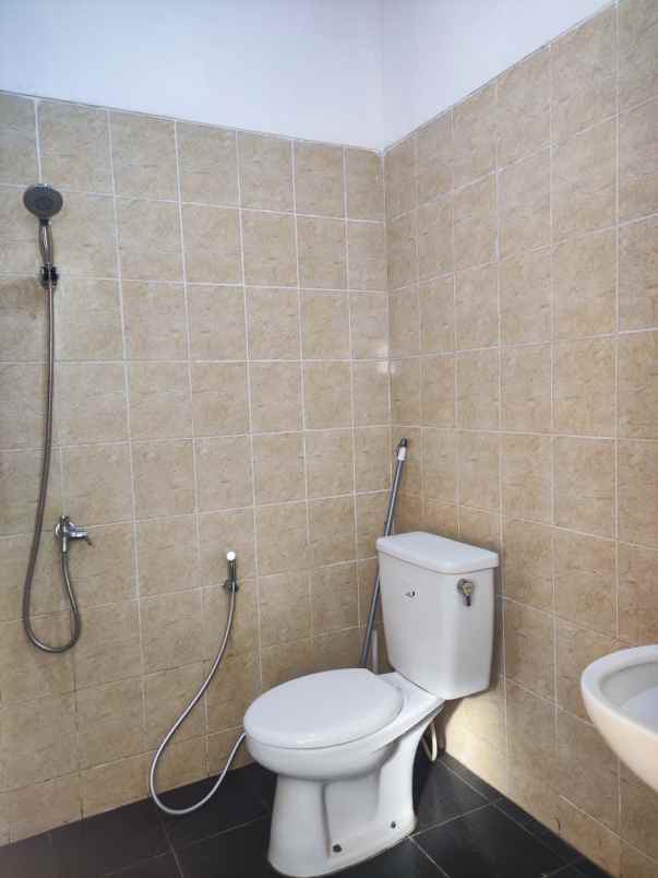 jual rumah hook di grand cibubur country cibubur