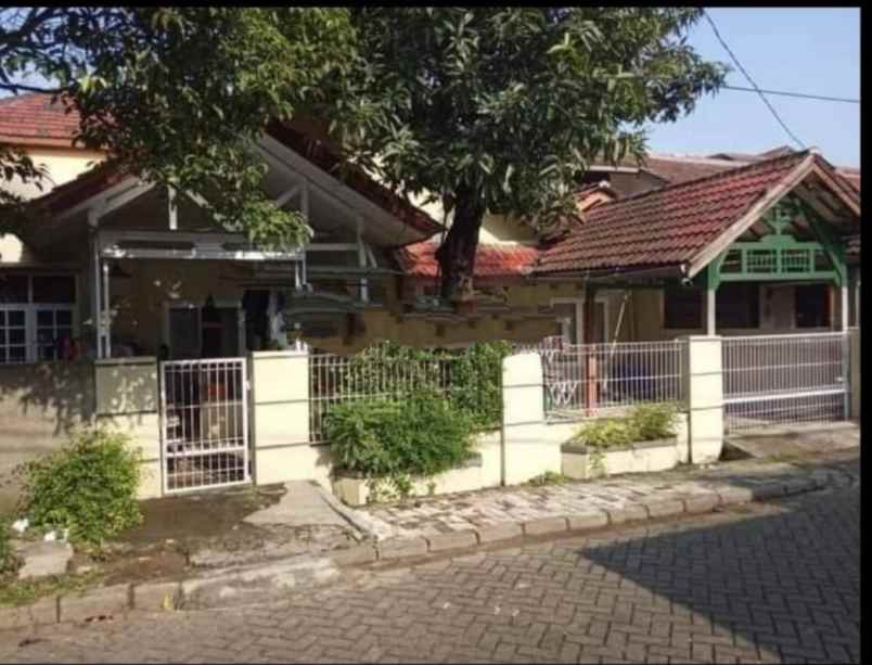 jual rumah lama komplek dibawah njop di eramas 2000