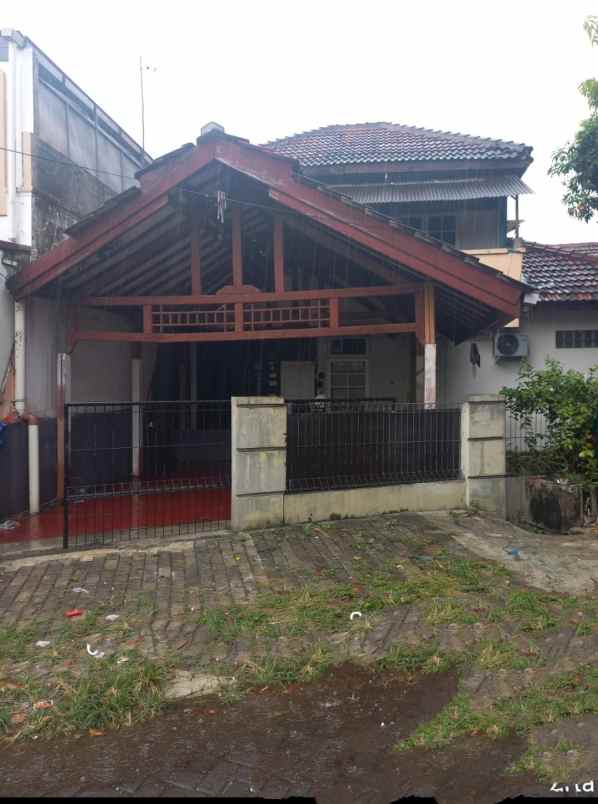 jual rumah lama komplek dibawah njop di eramas 2000