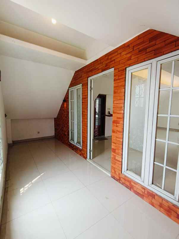 jual rumah siap huni kota wisata cibubur