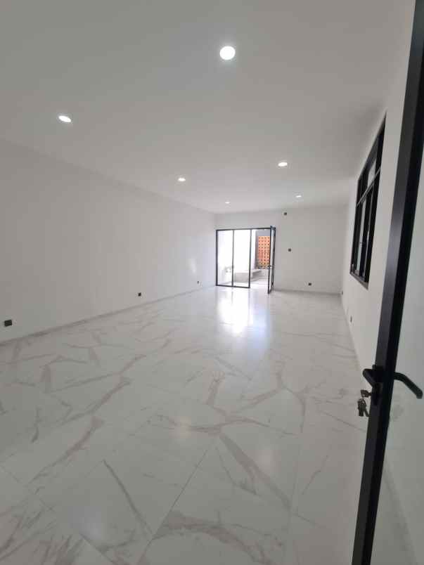 kendangsari rumah 2 lantai baru gress shm hadap utara