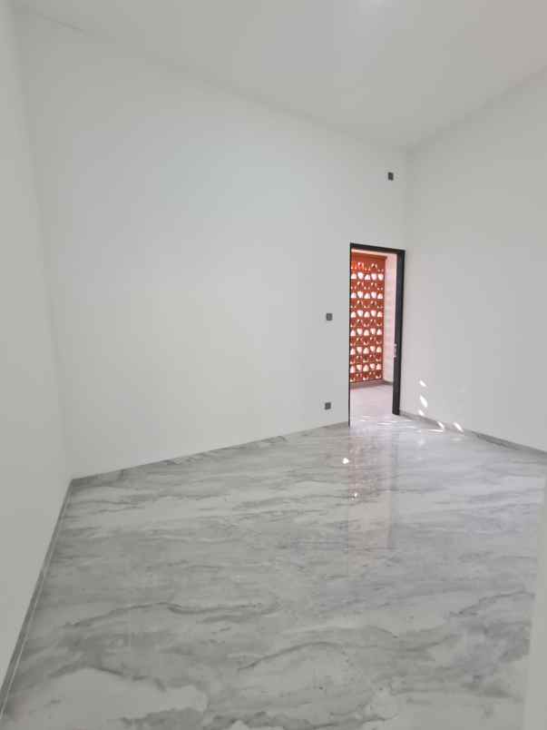 kendangsari rumah 2 lantai baru gress shm hadap utara